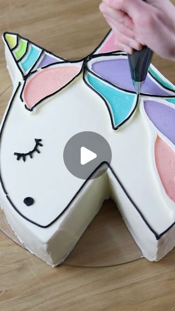 Sheri Wilson on Instagram: "Jello Unicorn Cake 🦄   If you try this, make sure to start with a cold cake and allow it to set in the fridge direct after adding the liquid jello! 🩷  #unicorn #jello #cake #cakedecorating #unicorncake #partycake" Unicorn Birthday Cake Diy Easy, Rainbow Cake Unicorn, Unicorn Birthday Cake Easy, Unicorn Jello, Birthday Cake Designs For Kids, Unicorn Cake Easy, Kids Cake Design, Diy Unicorn Birthday Cake, Unicorn Sheet Cake