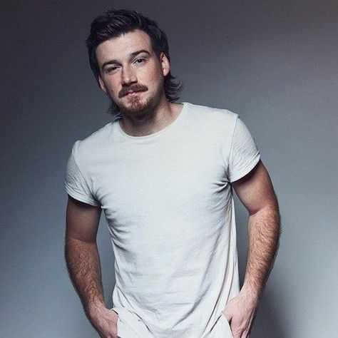 Morgan Wallen Mullet Haircut, Morgan Wallen Hair, Morgan Wallen Mullet, Morgan Wallen Haircut, Monochrome Makeup Look, Best Country Singers, Country Musicians, Jake Owen, Mullet Haircut