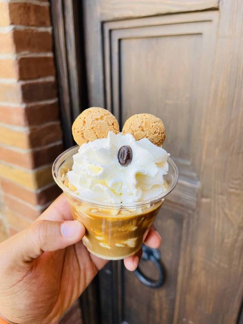 32 Best Epcot Snacks - World Showcase and Beyond (2023) Epcot Snacks, Macaroon Filling, Holiday Treats Christmas, Snack Cart, The Best Snacks, Fun Drinks Alcohol, Disney 2023, Sweet Popcorn, Snacks And Desserts