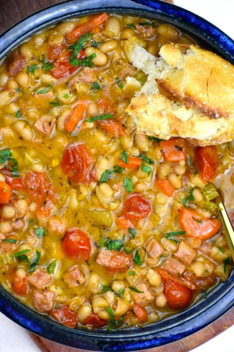 The BEST Navy Beans Recipe - GypsyPlate Navy Beans Recipe, Navy Bean Recipes, Dry Beans Recipe, Navy Bean Soup, Homemade Beans, Navy Beans, Budget Friendly Dinner, Homemade Soup Recipe, Navy Bean