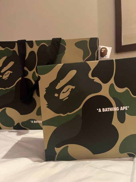 Bape Aesthetic, Aesthetic Views, Bape Shoes, Cute Online Clothing Stores, Couples Poses For Pictures, Bathing Ape, A Bathing Ape, Art Club, Poses For Pictures