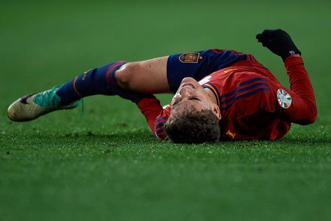 Gavi’s ACL injury: Barcelona have lost their ‘heart with legs’. Where do they go next? - The Athletic Barca Team, Barcelona Game, Football Injury, Acl Injury, Anterior Cruciate Ligament, Cruciate Ligament, Barcelona Players, Real Madrid Players, Ankle Injury