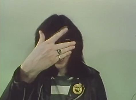 Joey Ramone Without Glasses, Joey Ramone, Music Board, Ramones, Singers, Actors, Memes, Music, Quick Saves