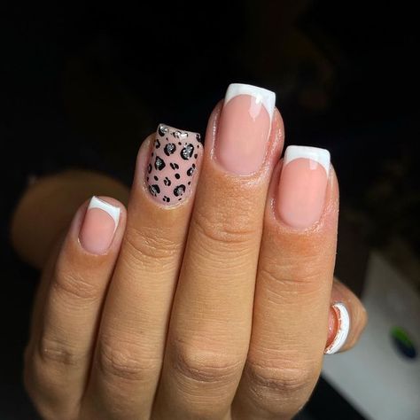 Biab Nails Winter, Gel Nails 2024 Trends, Oval Biab Nails, Gel Builder Nails Short, Biab Nail Ideas, Biab Nails Short, Short Biab Nail Designs, Short Biab Nails, Biab Designs