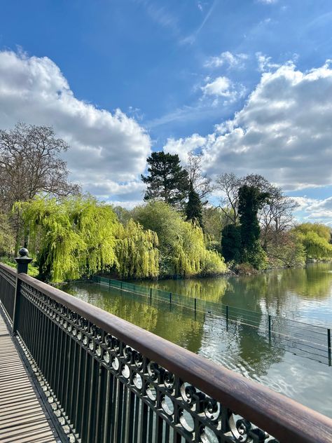 london, nature, spring, spring aesthetic, blue sky, london life, cottagecore aesthetic London Spring Aesthetic, London Yellow Aesthetic, Regents Park London Aesthetic, Sky Garden London, Sunset Aesthetic London, Sky Garden London Photography, Rain Aesthetic London, Regents Park London, London Dreams