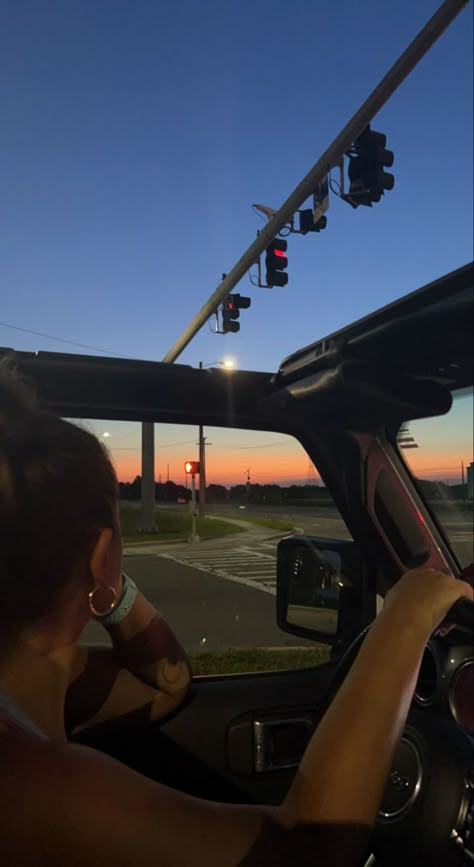 Top Off Jeep, Fall Jeep Aesthetic, Jeep Summer Aesthetic, Inside Jeep Aesthetic, Aesthetic Jeep Interior, Jeep Girl Aesthetic, Jeep Aesthetic Summer, Tan Jeep Wrangler, Jeep Wrangler Aesthetic