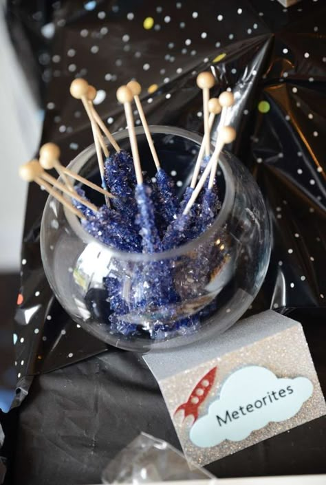 Outer space birthday party | CatchMyParty.com Outer Space Birthday Party, Galaxy Party, Alien Party, Astronaut Party, Space Theme Party, Anniversaire Diy, Outer Space Party, Astronaut Birthday, Moon Party