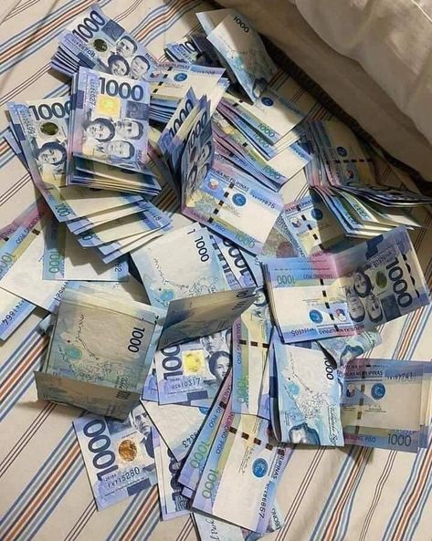 Philippine Pesos Money, Money Philippines Pictures, Philippines Money Pictures, Philippine Money, Millionaire Inspiration, Affirmations Success, Money Vision Board, Money Bill, Money Collection