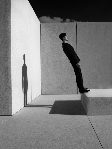 Yoann Bourgeois, Minimal Fashion Photography, Shadow Photography, Conceptual Photography, Fashion Photography Inspiration, Ansel Adams, Foto Art, Photography Poses For Men, Fashion Photography Editorial