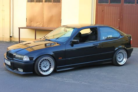 Bmw E36 Compact on custom made 3 piece wheels Bmw E 36, Bmw E36 316i, Bmw E36 Compact, Bmw Compact, E36 Compact, Bmw Drift, Bmw 316i, E36 M3, Bmw Wheels