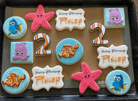 Custom sugar cookies Finding Dory Cookies Decorated, Finding Dory Cookies, Finding Nemo Cookies Decorated, Finding Nemo Second Birthday Party, Finding Nemo Cookies, Nemo Cookies, Finding Nemo Birthday Party Ideas, Finding Nemo Theme, Finding Nemo Party