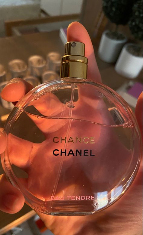 Chanel 22 Perfume, Chance Chanel Perfume Aesthetic, Chanel Perfume Chance, Chance Chanel Perfume, Chanel Chance Perfume, Chanel 19 Perfume, Chanel Chance, Chanel Shop, Seductive Perfume