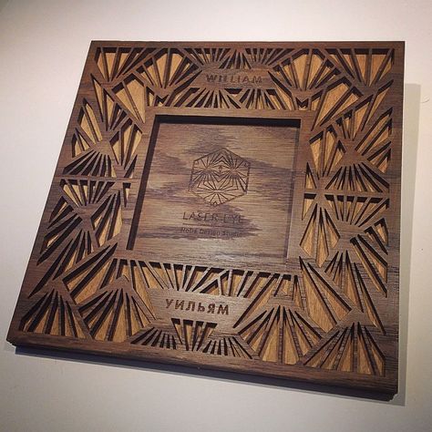 Laser Cut Picture Frame, Cnc Picture Frame, Wood Laser Ideas, Wooden Mirror Frame, Packaging Template Design, Laser Cut Wood Crafts, Picture Frame Designs, Wooden Mirror, Diy Bags Purses