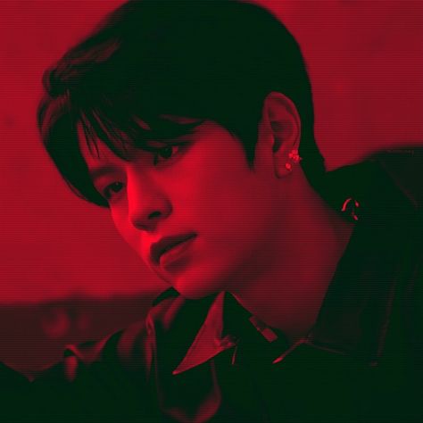 Seungmin Red Aesthetic, Han Red Aesthetic, Changbin Red Aesthetic, Han Jisung Red Aesthetic, Red Seungmin, Red Hyunjin, Jeongin Minho, Hyunjin Changbin, Skz Bangchan