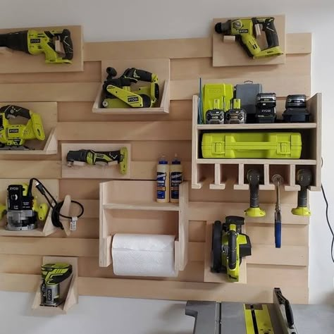 French Cleat Wall System - RYOBI Nation Projects Arbejdsplads Garage, French Cleat Wall, French Cleat Storage, Tool Wall Storage, Cleat Wall, Garage Wall Storage, Garage Organisation, Garage Workshop Organization, Ryobi Tools