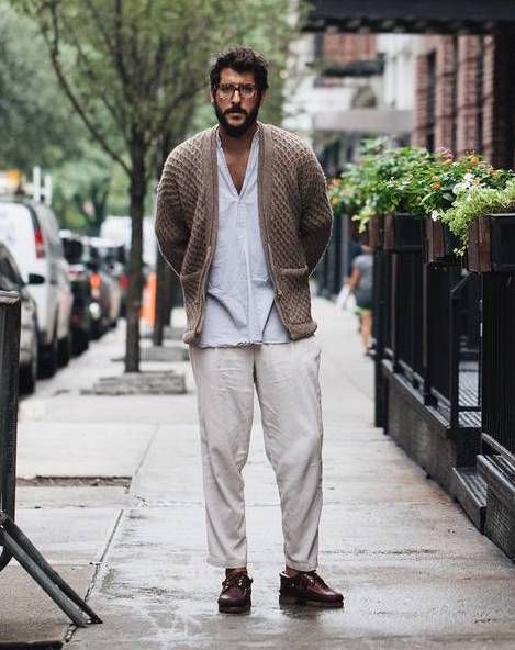 Antonio Ciongoli, Spring Outfits For Men, Men Street Styles, Green Overcoat, W Pictures, Types Of Aesthetics, Men's Street Style, Chic Business Casual, Spring Outfits Men