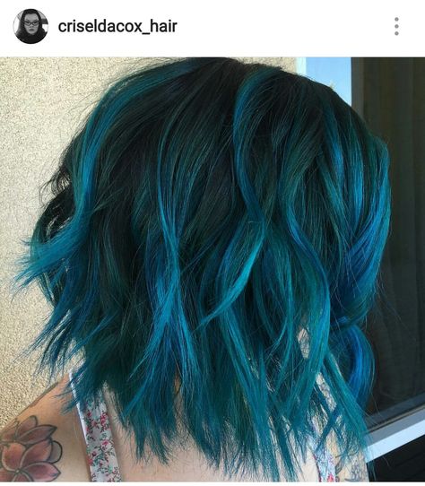 Teal Short Hair, Blue Bob Hair, Short Teal Hair, Teal Ombre Hair, Teal Hair Color, Baylage Hair, Blue Bob, Blue Ombre Hair, Teal Ombre