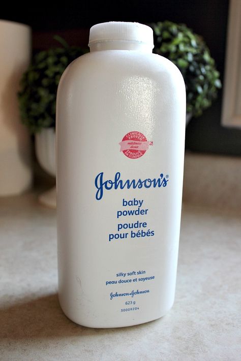 10 Tips for Using Baby Powder Around the House Baby Powder Uses, Cleaning Tricks, Emergency Preparation, Window Cleaning, Diy Cleaners, Baby Powder, Helping Hands, Homemade Beauty Products, Baby Things