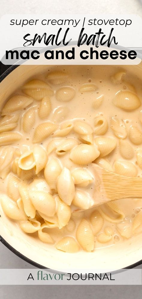 Small Batch Creamy Mac and Cheese Small Mac And Cheese Recipe, Macaroni Cheese Sauce Recipe, Mac And Cheese Small Batch, Mac And Cheese Recipe For Two, Single Serve Mac And Cheese Recipe, Easy Creamy Mac And Cheese Recipe, Cheesy Pasta Sauce, Creamy Mac And Cheese Recipe, Homemade Mac And Cheese Recipe Easy