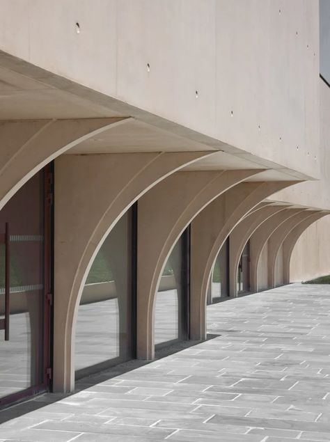 tracks architectes, GUILLAUME AMAT · Multipurpose ballroom “An Ty Roz” in Moréac · Divisare Architecture Arches Facade, Arched Facade Architecture, Arch Facade Design, Arch Architecture Modern, Modern Arches, Arch Facade, Arches Architecture, Arc Architecture, Arch Building