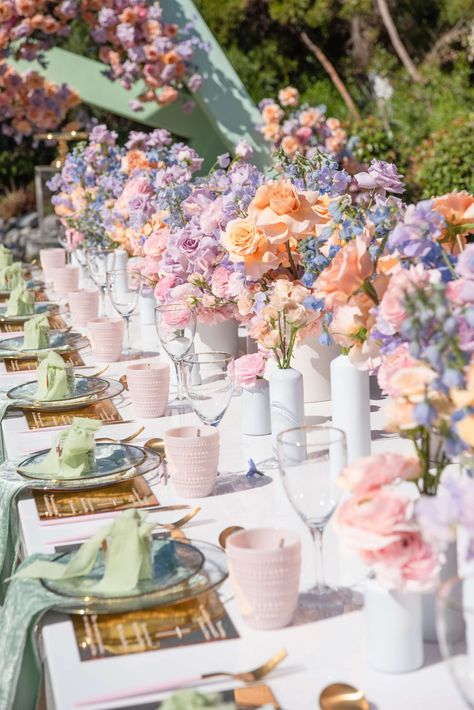 Trendy Wedding Decorations, Pastel Wedding Tablescape, Gender Reveal Table Set Up, Garden Quinceanera, Secret Garden Decor, Tablescape Florals, Pastel Garden Party, Pink Garden Party, Jaggo Night