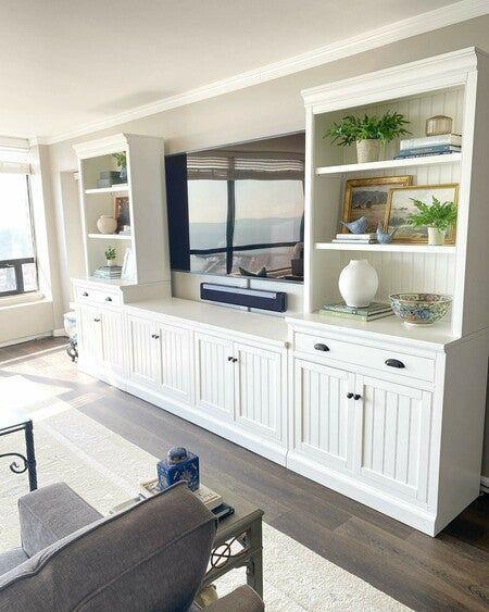 Built In Entertainment Center, Built In Shelves Living Room, Living Room Built Ins, Living Room Entertainment Center, Living Room Entertainment, Home Decor Ideas Living Room, Ideas Living Room, Living Room Cabinets, Built In Cabinets