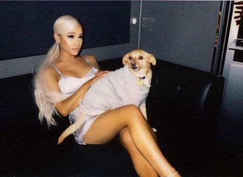 Ariana Grande and Toulouse BTS of No Tears Left To Cry (Part 1 out now!) Ariana Grande Wallpapers, Sam & Cat, Ariana Grande Sweetener, Ariana Grande Outfits, Ariana Grande Fans, Ariana Grande Cute, Ariana Grande Style, Ariana Grande Wallpaper, Ariana Grande Photoshoot