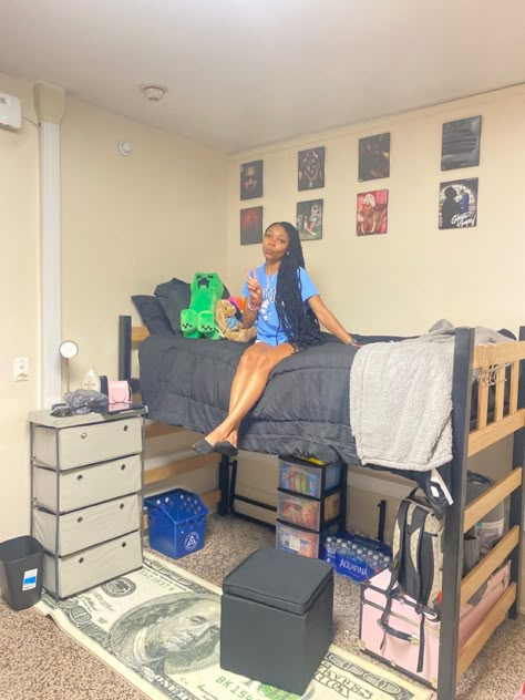 Blue And Black Dorm Room Ideas, Dorm Room Inspiration College Cozy, College Dorm Room Ideas Hbcu, Ncat Dorm Room, Dorm Room Hbcu, Dorm Double Room Ideas, Dorm Room Ideas Black Girls College, Hypebeast Dorm Room, Dorm Room Ideas Men