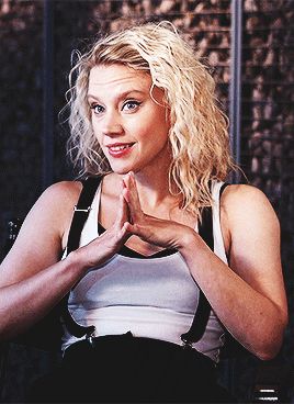 Kate McKinnon Kate Mckinnon Ghostbusters, Kate Mckinnon, Celebrity List, Badass Women, Not Ready, Hot Actors, Girl Crushes, Attractive People, Woman Crush