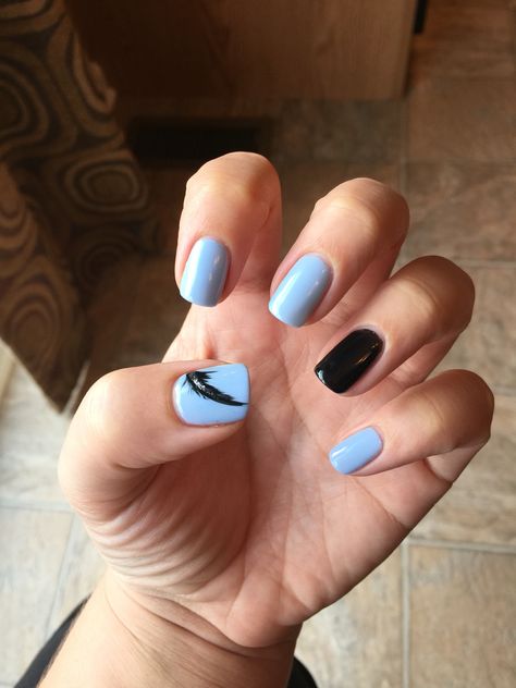 Blue nails, baby blue nails, black nail, feather accent nail, real nails, gel nails Gel Nails With Accent Nail, Black And Baby Blue Nails, Baby Blue And Black Nails, Light Blue And Black Nails, Nails With Accent Nail, Nails With Accent, Nails Baby Blue, Black Nails Short, Pastel Blue Nails