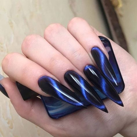 Ongles Goth, Black And Blue Nails, Long Black Nails, Blue Stiletto Nails, Nail Art Designs For Beginners, Nail 2023, Easy Nail Art Designs, Black Stiletto Nails, Black Acrylic Nails