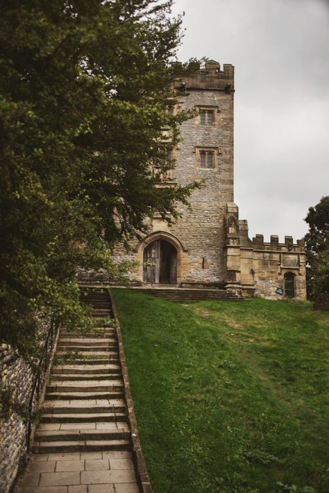 Peak District England, Haddon Hall, Abandoned Castles, Medieval Houses, Wall Paintings, Peak District, St Nicholas, 15th Century, Virtual Tour