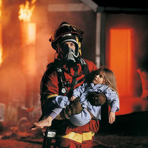 Heroes - people who risk their lives to save others. #AmericanFireApparel #FireFighter Firefighter In Action, Firefighter Saving People, Firefighter Aesthetic, Firefighter Images, Firefighter Photography, Firefighters Daughter, Firefighter Calendar, Alarm Sounds, Journal Things