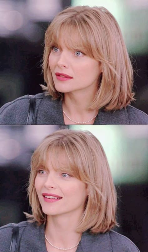 Michelle Pfeiffer Short Hair, Michelle Pfeiffer Hair, Pageboy Haircut, Strawberry Blonde Hair Color, New Hair Do, Layered Haircuts For Medium Hair, Hair Inspiration Short, Strawberry Blonde Hair, Michelle Pfeiffer