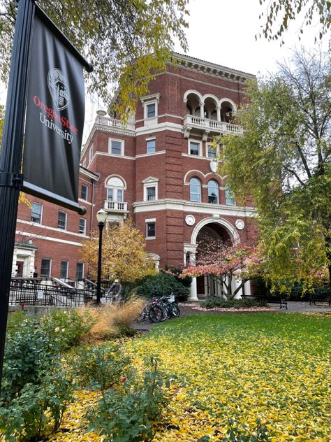 📍 oregon state university Oregon State University Dorm, Oregon State University Aesthetic, University Of Oregon Aesthetic, Oregon Aesthetic, Oregon University, Oregon College, College Things, Oregon Life, University Dorms