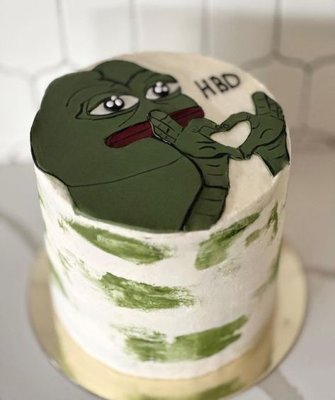 Jocelyn Wylie on Instagram: "Pepe the frog meme birthday cake. Have to say it was a first, but love making the fun & funny cakes! #pepethefrog #memecake #funnybirthdaycakes ‘#funnycake #buttercreamcake #fondantcake" Meme Birthday Cake Funny, Funny Cakes, Cake Design For Men, Frog Cake, Frog Meme, Funny Birthday Cakes, Cute Birthday Cakes, Good Humor, The Frog