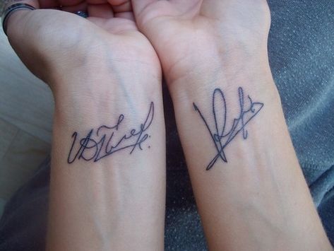 My Mom and Dad's signatures Parent Name Tattoos, Parents Signature Tattoo, Parent Signature Tattoo Placement, Parent Signature Tattoo, Mom Signature Tattoo, Parents Signature Tattoo Ideas, Signature Tattoo Placement, Tattoos For Your Parents, Tattoo Signature