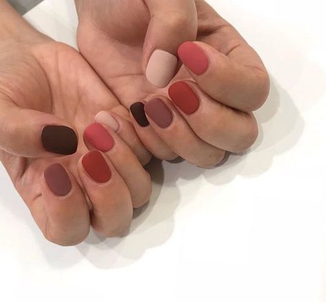 Shellac Nails Fall, Unghie Sfumate, Nagellack Trends, Shellac Nails, Make Up Nails, Up Nails, Skin Nails, Matte Nails, Perfect Nails