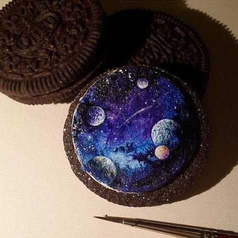 buzzfeeddiy | A long time ago on an Oreo far far away... (: @hasankale08) Painted Rocks Diy, Galaxy Painting, Galaxy Art, Rock Painting Designs, Rock Painting Art, Pebble Painting, Rock Crafts, Miniature Art, Dots Art