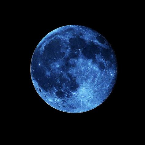 Albert Molina managed to actually photograph a blue moon over Los Angeles by setting the camera to pick up tungsten light. Albert Molina via InstagramThe next one isn’t until 2018 The post See The Winning Photos From Our Blue Moon Instagram Contest appeared first on Popular Science. Roket Air, Photo Bleu, Tungsten Light, Blue Aesthetic Dark, Instagram Contest, Moon Icon, Moon Aesthetic, Light Blue Aesthetic, Moon Photos