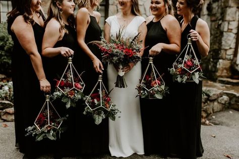 Dark Romantic Wedding, Gothic Wedding Theme, Vampire Wedding, Dark Wedding Theme, Lush Wedding, Fall Wedding Photos, Halloween Themed Wedding, Viking Wedding, Goth Wedding