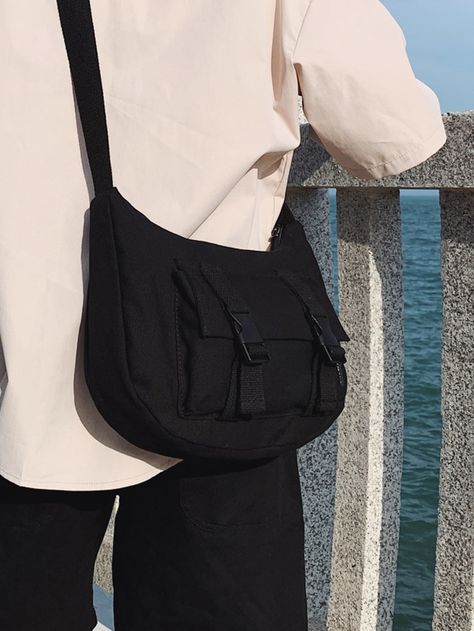 Vintage Sling Bag Aesthetic, Crossbody Men Bag, Bags For Men Casual Street Styles, Cross Bags Men, Shoulder Bags Men, Small Bags Outfit, Men’s Cross Body Bag, Bag For Men Aesthetic, Men Crossbody Bag Street Style