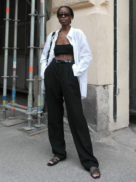 Black Trousers Outfit, White Summer Outfits, Oversize Outfit, White Shirt Outfits, Trouser Outfit, Neutral Aesthetic, Wearing All Black, Looks Street Style, Looks Black