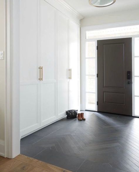 this entryway design inspo via @dollhousedesignwpg is simple, sleek, and all-modern: ideal for a gorgeous family home 😍✨☁️ Entryway Tile Floor, Mudroom Inspiration, Hall Tiles, Entryway Tile, Mudroom Flooring, Foyer Flooring, Entry Tile, Entryway Flooring, Entryway Design