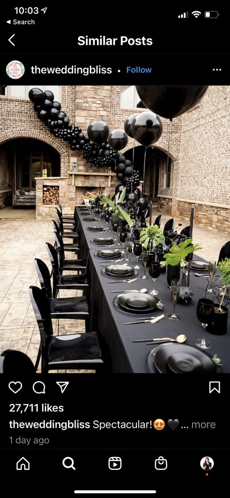 Black Birthday Table Decor, Black Silver Birthday Decor, All Black Party, Dinner Party Table Settings, Moms 50th Birthday, Birthday Table Decorations, Black Dinner, Party Setup, Dinner Party Table