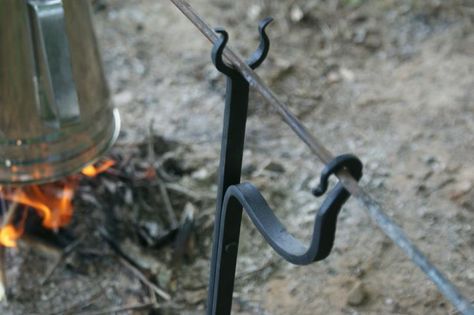 Forging Projects, Blacksmith Forge, Website Building, Blacksmith Projects, Metal Workshop, Blacksmith Shop, La Forge, Metal Working Projects, Prepper Survival