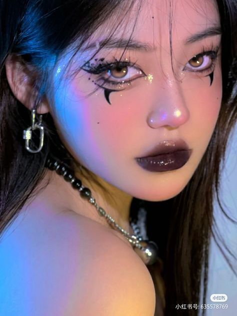 Douyin Halloween Makeup, Dark Fairy Makeup, Anime Eye Makeup, Cute Eye Makeup, Witch Makeup, Ethereal Makeup, Fairy Makeup, Edgy Makeup, Black Makeup