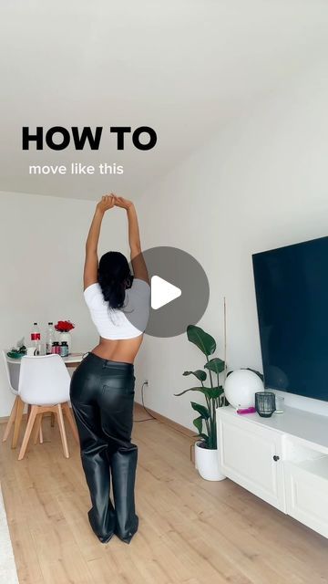 How To Dance With Your Hips, How To Move Your Hips, How To Move Your Hips Dance, Dance Tutorial Step By Step, Hip Dance, Lets Move, Dance Like This, Dance With You, Let's Dance