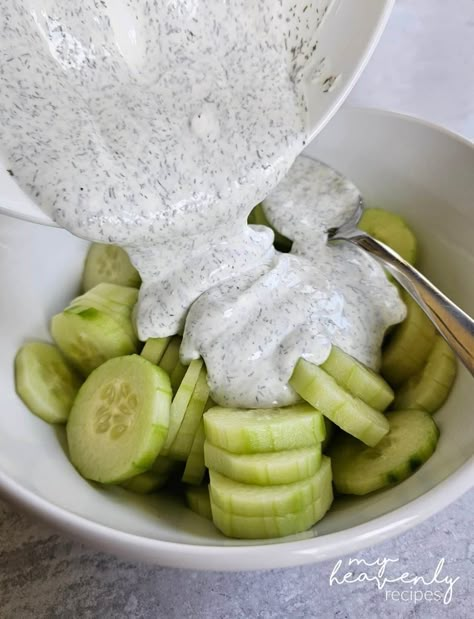 Creamy Cucumber Salad Cucumber Salad Keto, Cucumber Dishes, Cucumber Pickles, My Heavenly Recipes, Salad Keto, Heavenly Recipes, Crafty Morning, Best Side Dish, Creamy Cucumber Salad