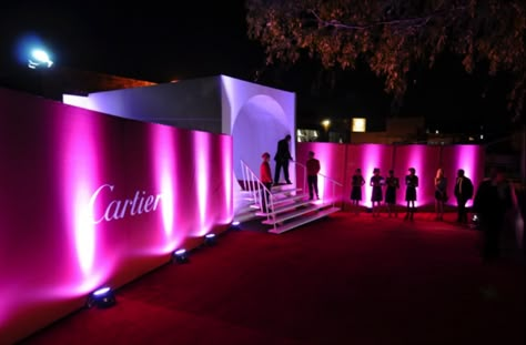 5 Grand Entrances that Will Make Your Event Irresi Grand Entrance Ideas, Event Entrance, Corporate Events Decoration, Corporate Event Design, Entrance Ideas, Conference Design, Unique Houses, Luxury Event, Outdoor Event